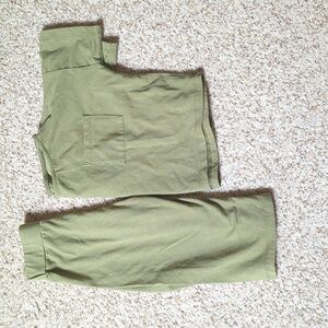 Size four Alice and Ames lounge set